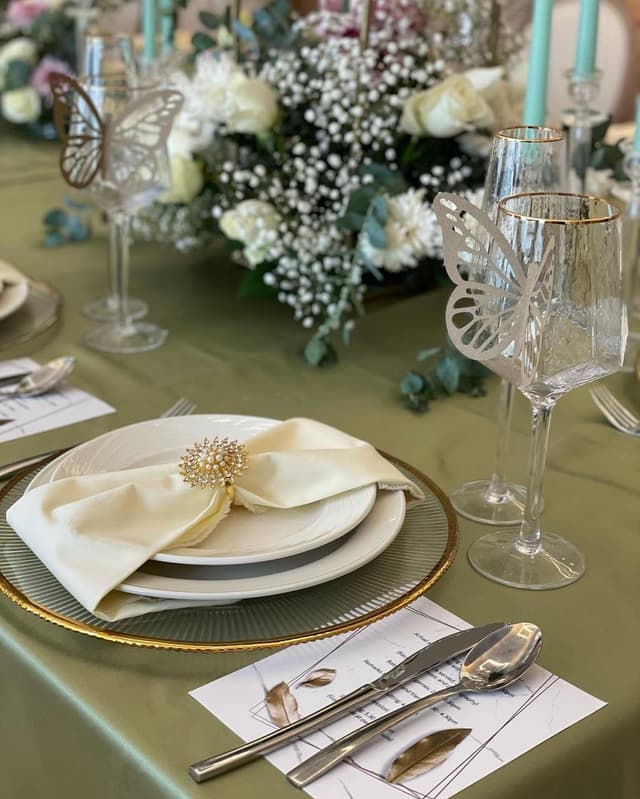 Tablescape Setup 6
